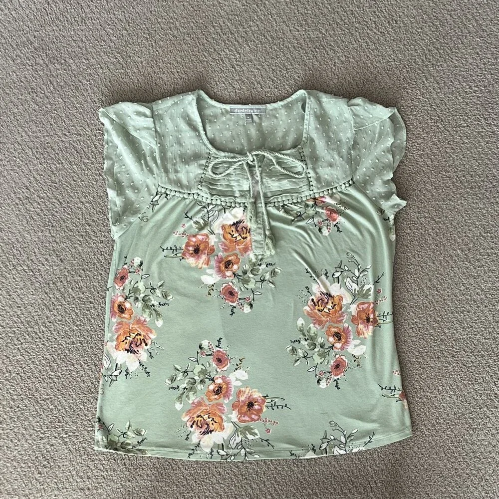 Spring Top - Picture 3 of 4